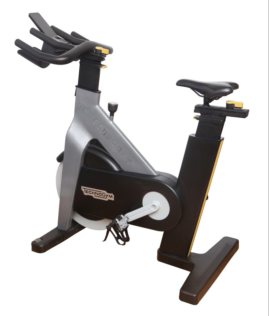 Велосипед спинбайк Technogym