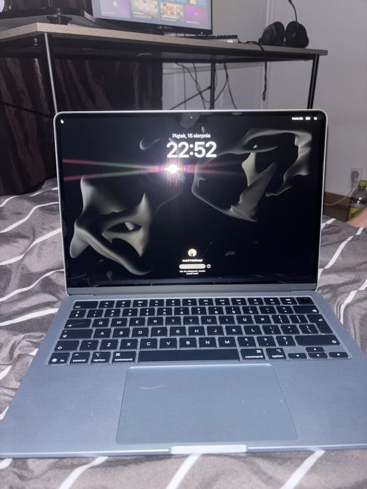 Mac book air m4 2025 sky blue