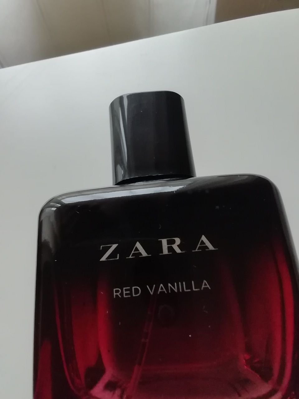 Frasco Red Vanilla da Zara, vazio