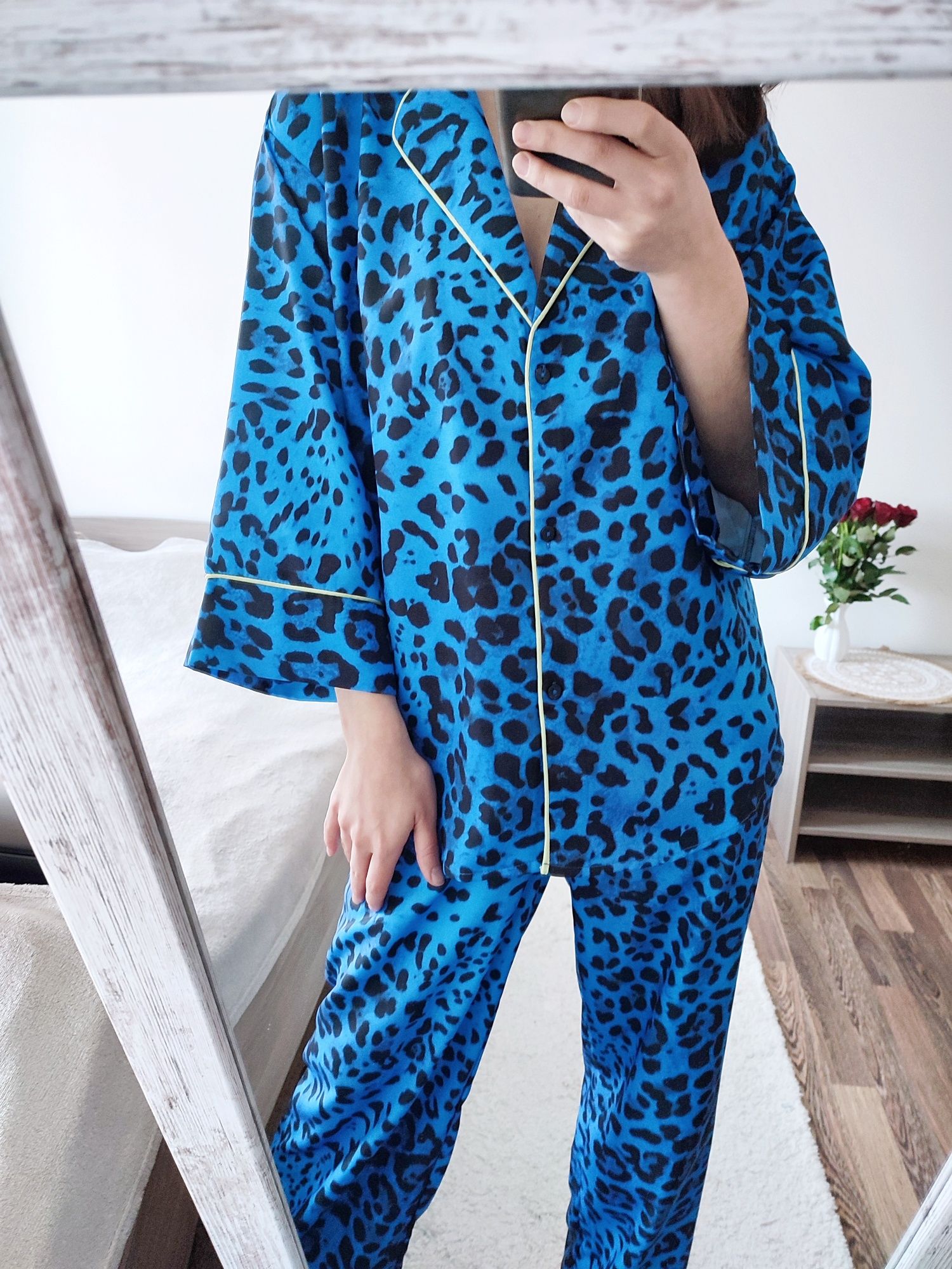Nowy komplet piżamowy doskonałej jakości, homewear w bogatej kolorysty