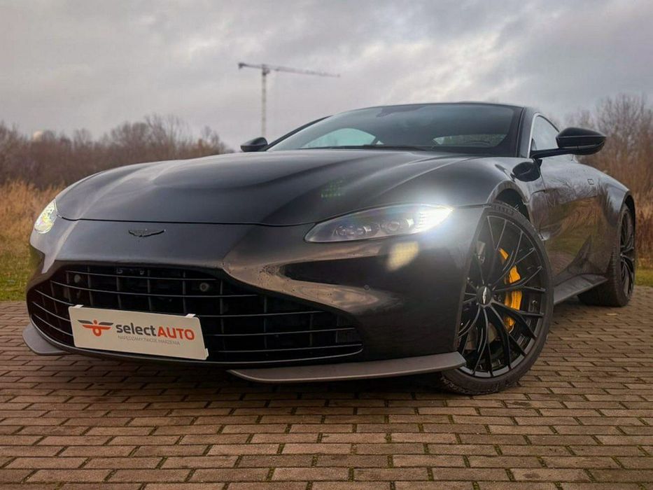 Aston Martin Vantage Aston Martin Vantage