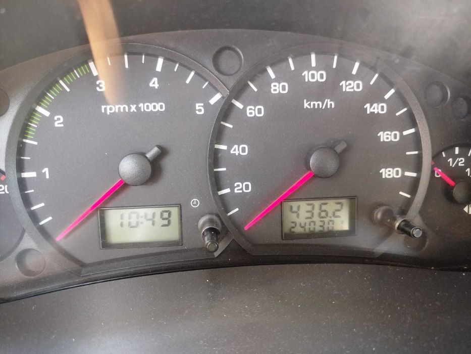 Ford Transit 330L de 2004