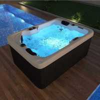 Basen z hydromasażem I Jacuzzi Whirlpool Outdoor LEVANZO biały 190x135