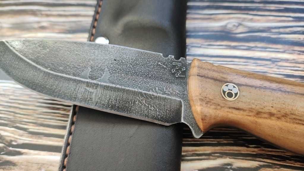 Nóż ZZ Custom Knives - Universal Orzech