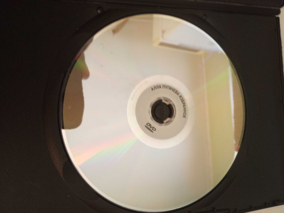 Музыка, клипы, концерты на DVD дисках. Цена за все.