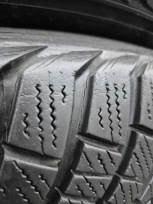 Шини Зимові 225 55 17 Kumho