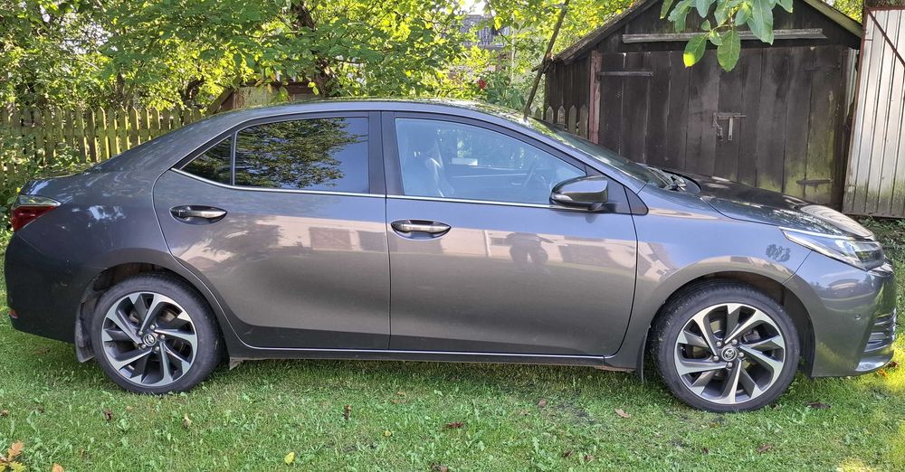 Toyota Corolla 1.6 Prestige 2018 - SALON, nawigacja, kamera