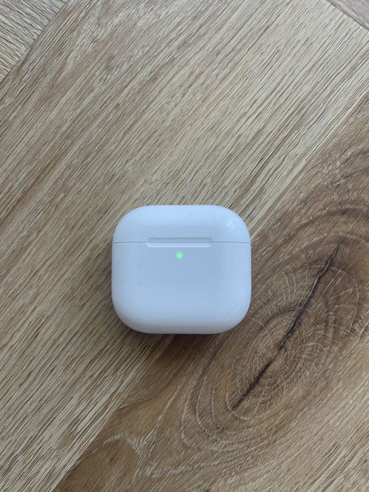 AirPods 4 ( sem cancelamento de ruído