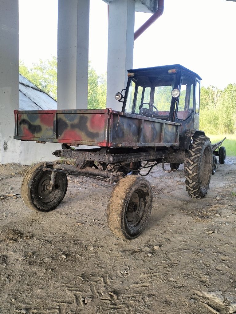 Продам трактор т-16