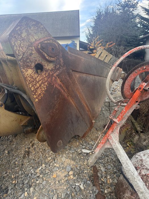 Ladowarka ł 200, lyzka dzielona