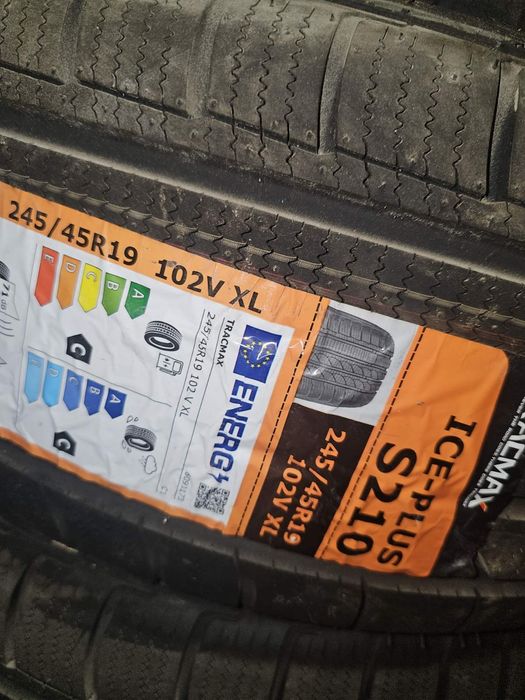 Зимова  резина 245/45 І 275/40 r19