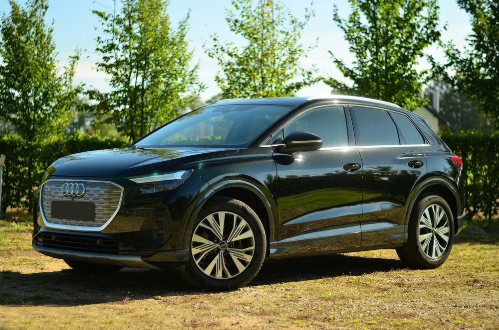 Audi Q4      2023