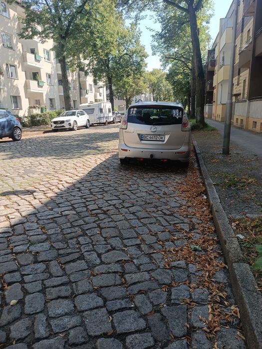 Mazda  5 мінівен