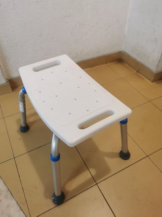 Banco para banho de idosos