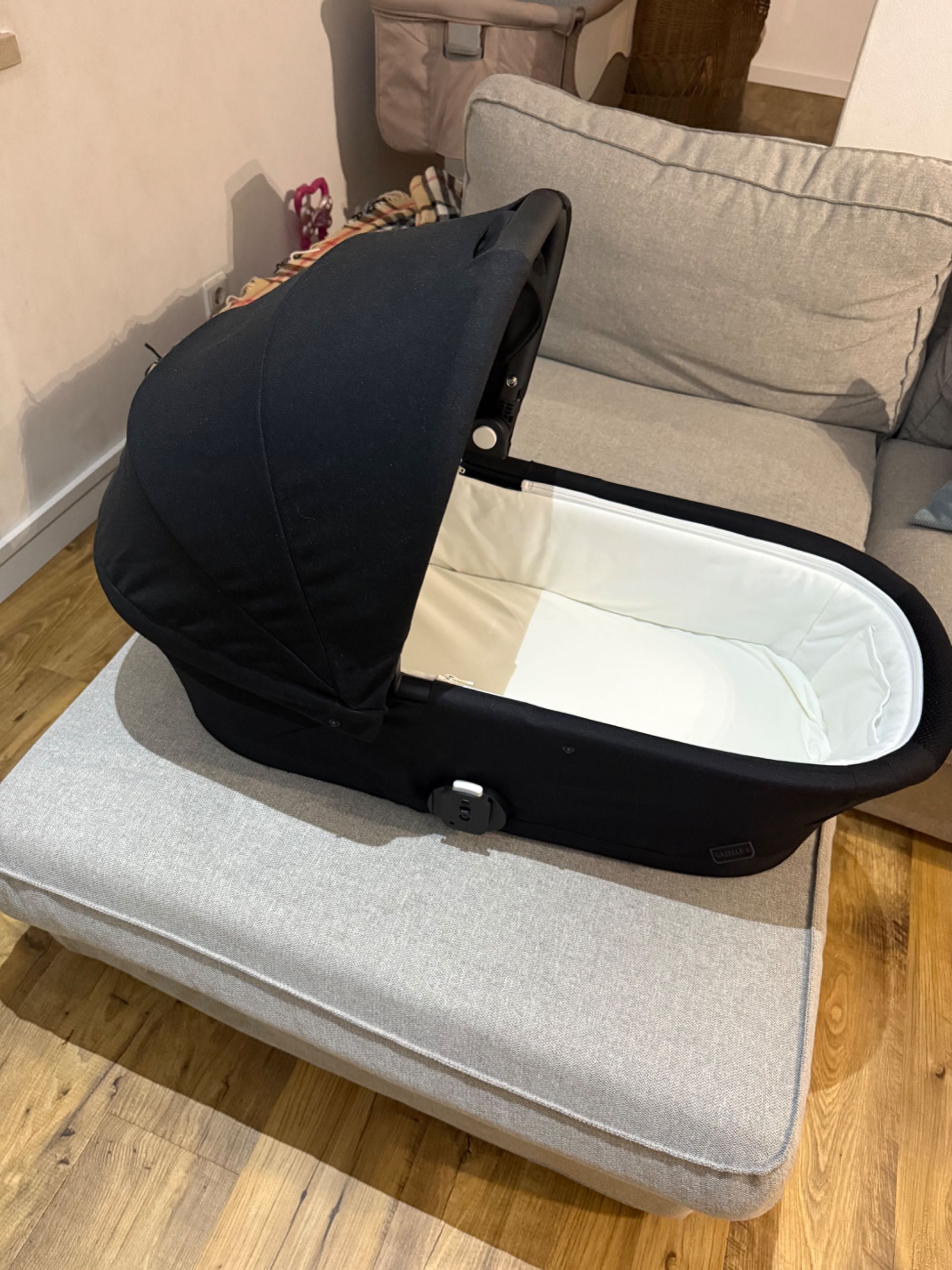 Vendo Alcofa Cybex Gazelle S - Moon Black / Como nova