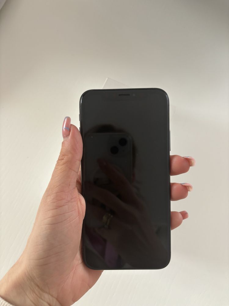 Iphone X 64 gb z pudełkiem