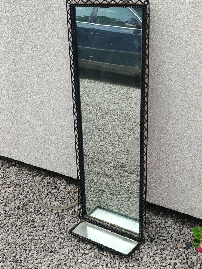 Lustro w metalowej zdobionej ramie z półką PRL