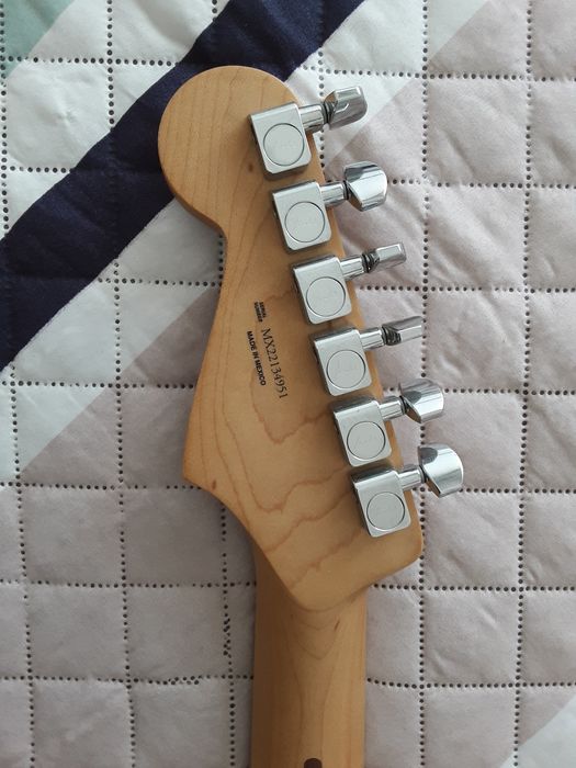 Fender Stratocaster Player Series 2022