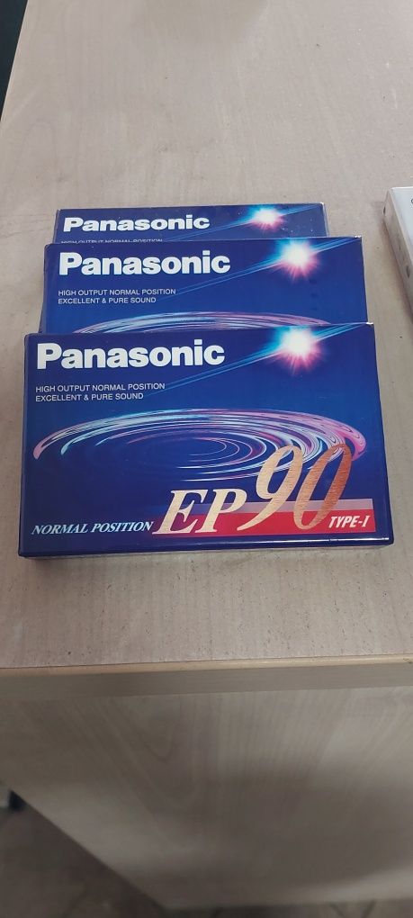 Kasety magnetofonowe ,,nowe,,