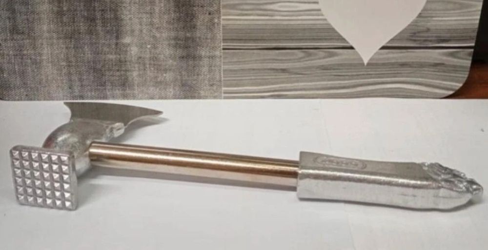 Tasak siekiera tłuczek do mięsa kotletów metalowy nowy