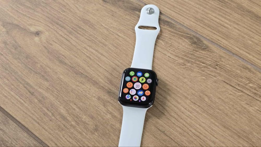 Apple Watch SE 44mm Nike GPS stan bdb