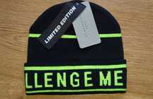 ZARA Dzianinowa czapka beanie napis neon - M