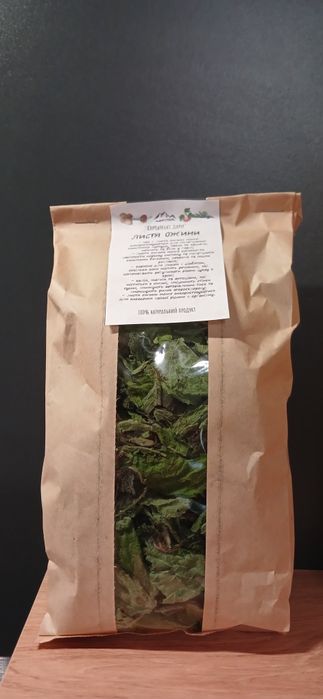 Іван-чай, чебрець, липа, м'ята, лист чорниці, брусниці, суниці, малин