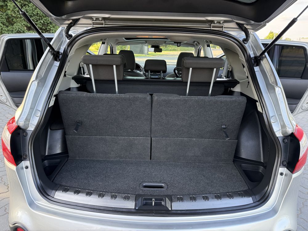 Nissan Qashqai +2. Свіжопригнаний, Розмитнений