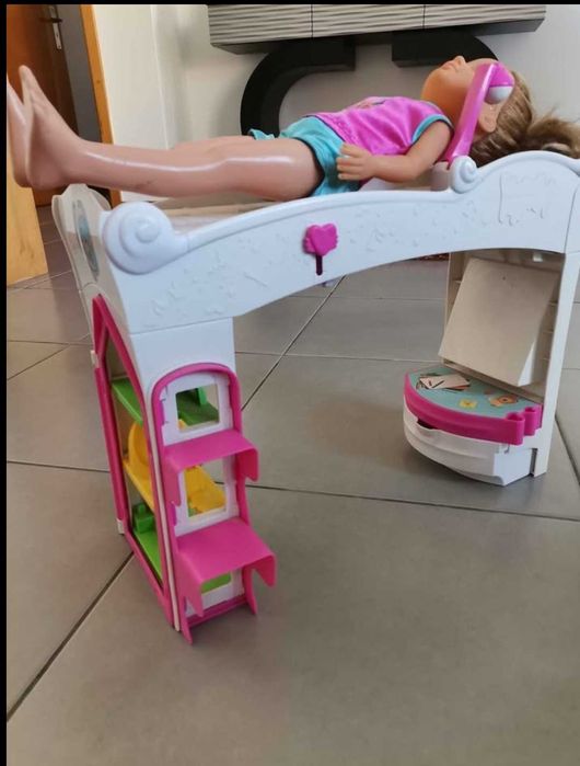 NANCY, um dia no quarto da Nancy