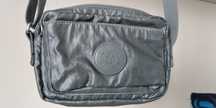 Kipling Abanu torebka szara srebrna