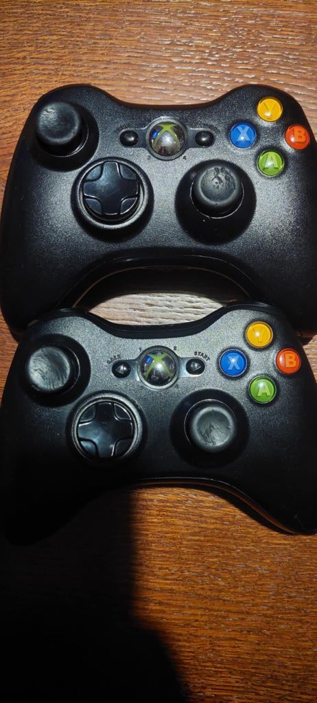 Xbox 360 + 2 pady + 10 gier + Kinect