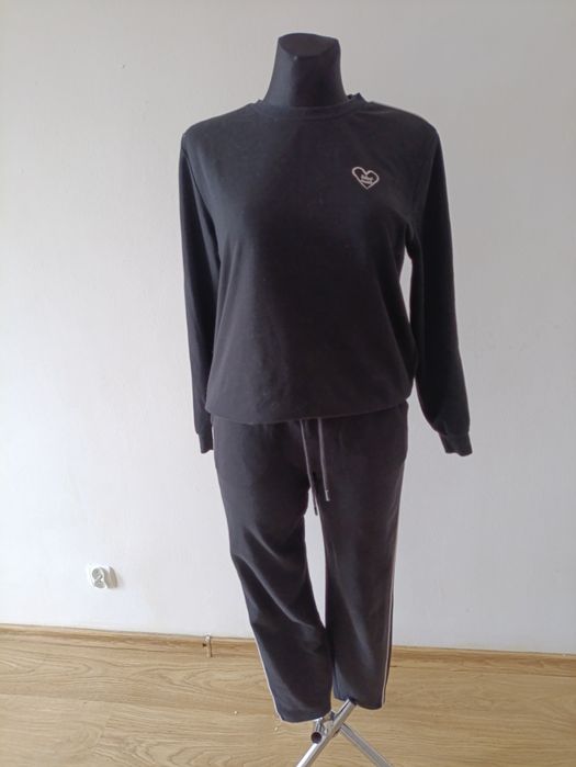 Czarny dres damski 36