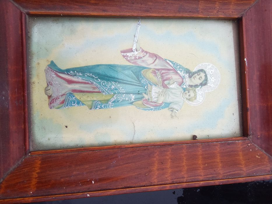 Dois pires japoneses com Jesus. Moldura com Nossa Senhora