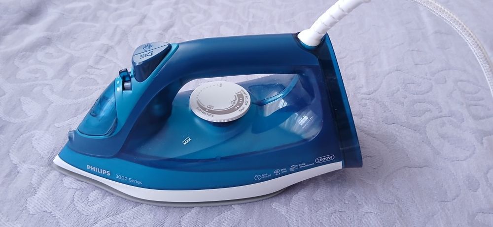 Праска Philips 3000