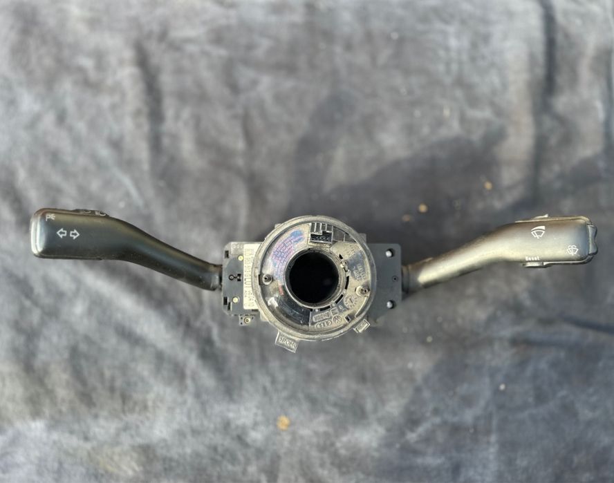 Переключатель подрулевой VW Passat B5/B5+ (седан, с MFA)