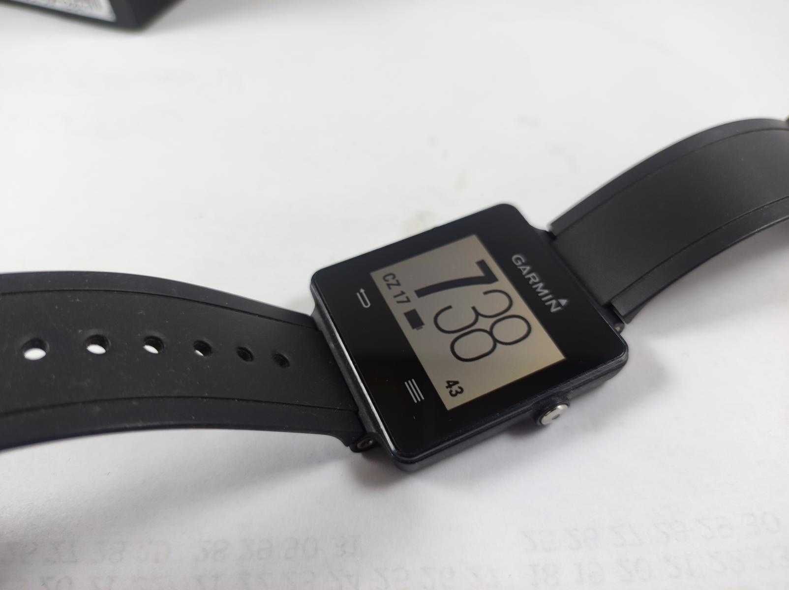 Smartwatch Garmin Vivoactive pudełko