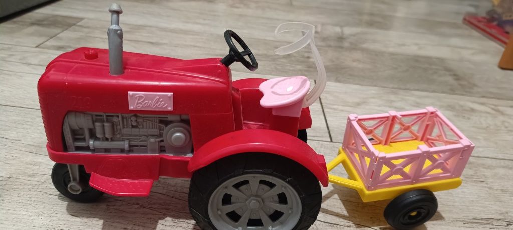 Traktor dla Barbie