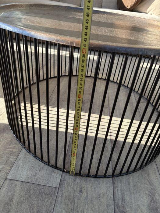 Mesa de centro em metal
