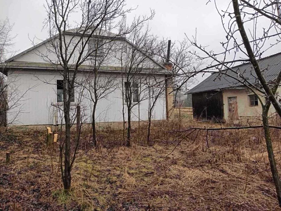 Продаж будинку в смт. Солотвин. Велика ділянка 40 соток