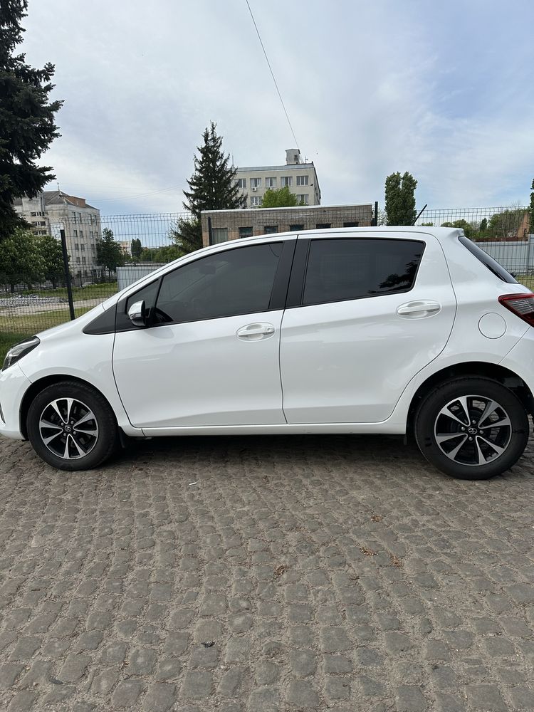 Tayota yaris 2017