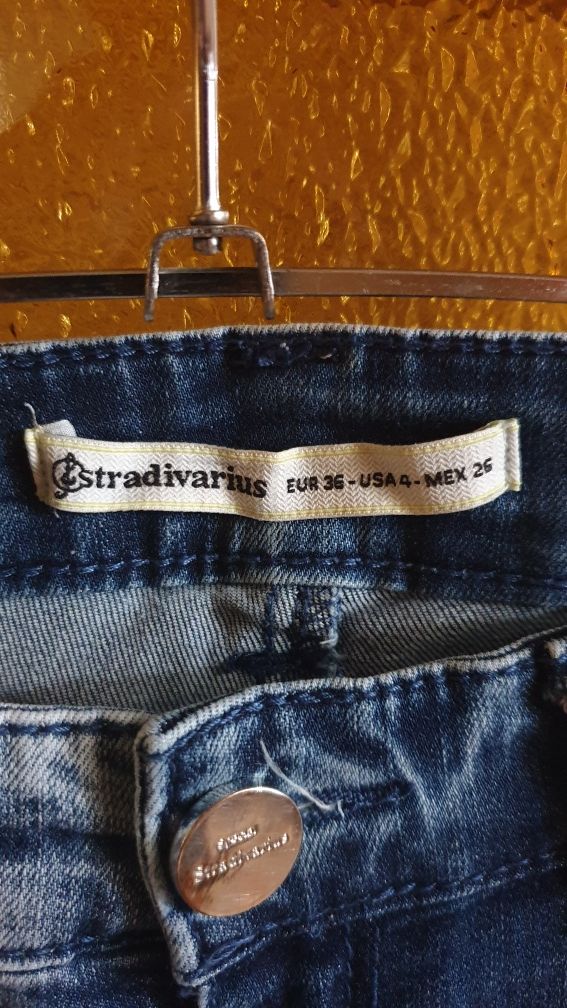 Джинсы Stradivarius 26,евр.36
