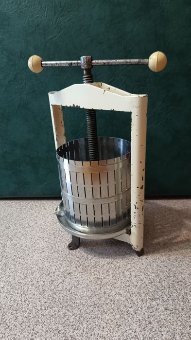 Пресс соковыжималка .