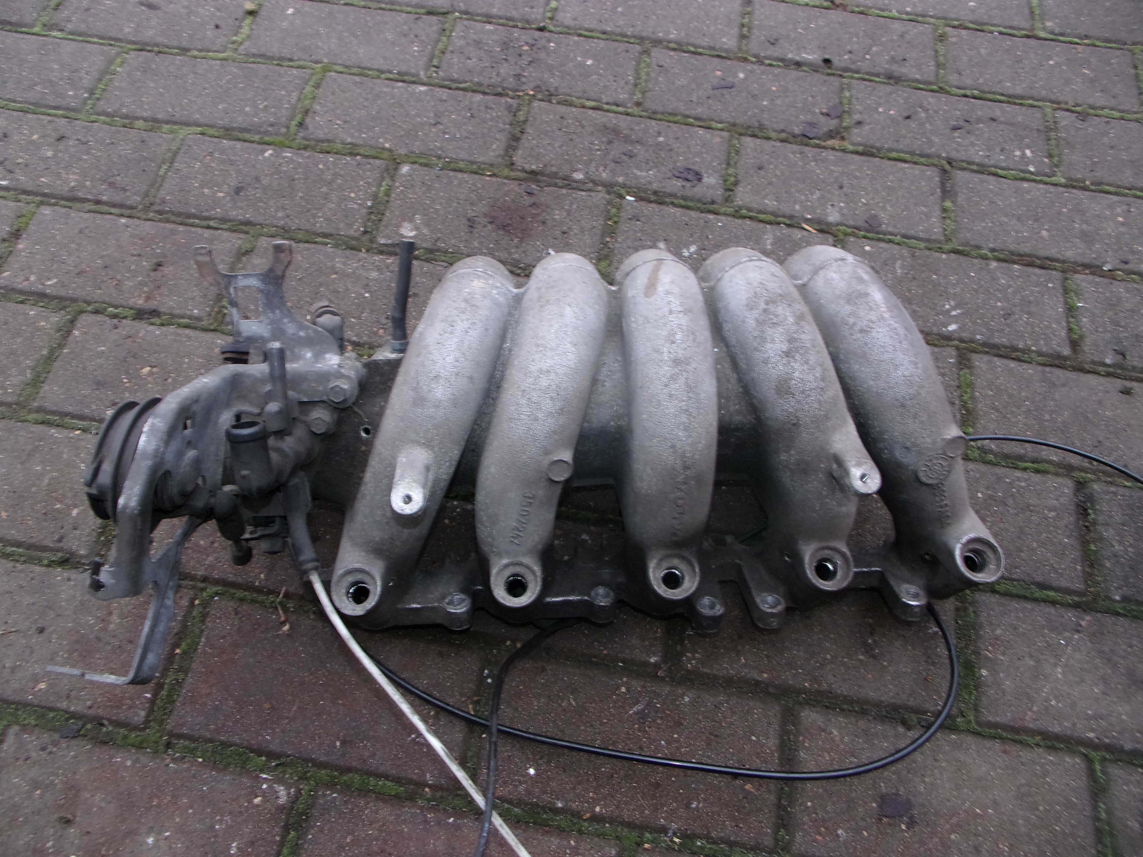 Przepustnica na linkę manualna kolektor Volvo 850 V70 S70 2.0 2.4 2.5B
