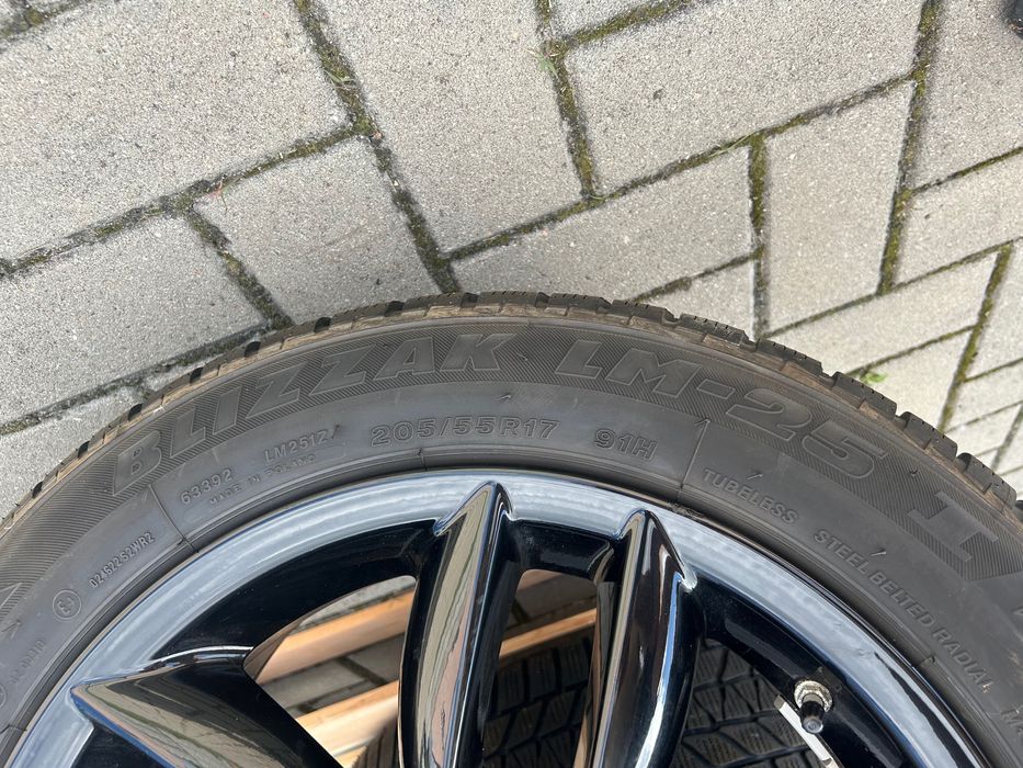 Koła zimowe MINI R60, R61 - Bridgestone 205/55 R17, 17x7J (9_803_726)