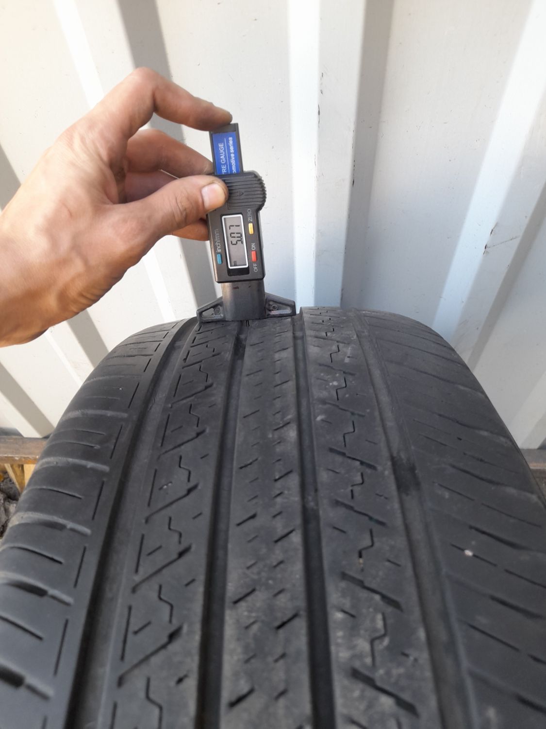 Шини Dunlop Grandtrek ST30 235/55 R18 100H Б/У 5 мм