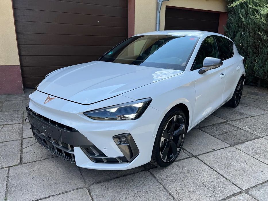 Cupra Leon Model po Liftingu, Bogato Wyposażony, Full Led, Ambiente