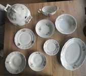 Serwis zastawa obiadowa porcelana Karolina 12 osob