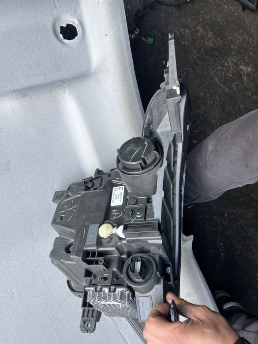 Chevrolet Bolt ev 22-23 рік фара передня 42828519 42828518