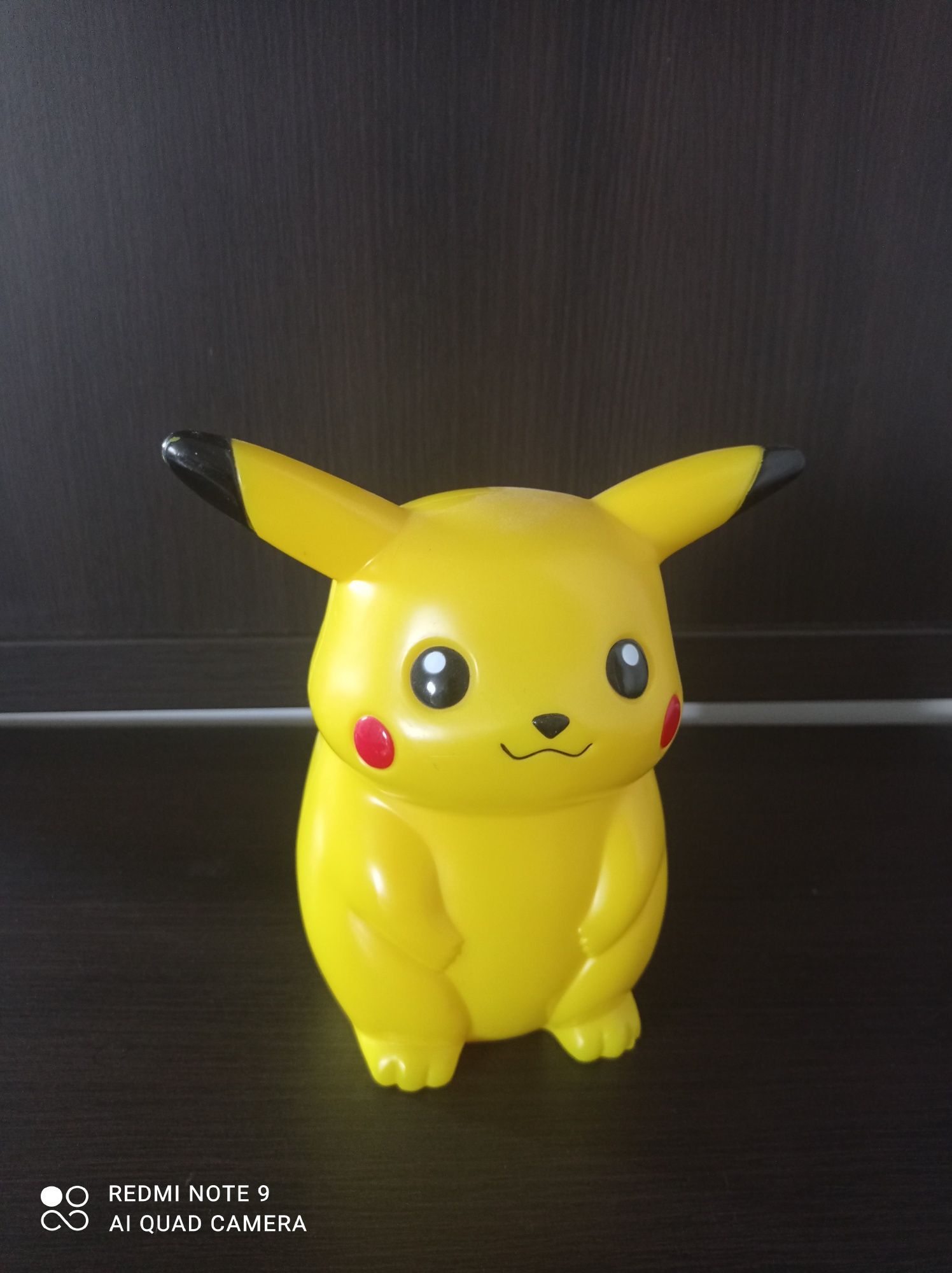 Pokemon Pikachu skarbonka ok 18 cm wysokości