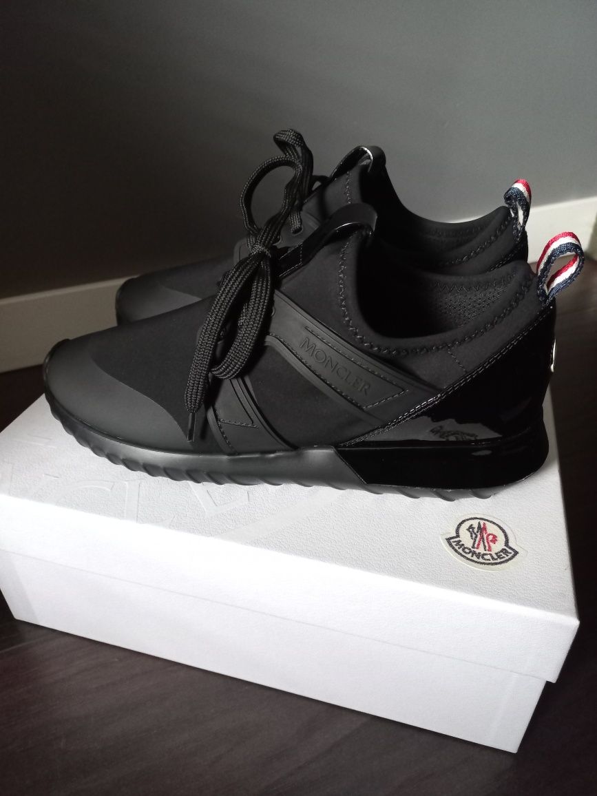 Nowe buty Moncler